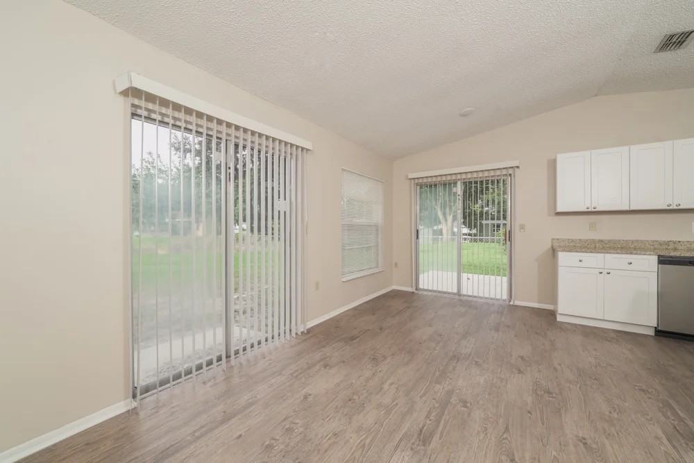 1321 Periwinkle Court - Photo 4 of 15