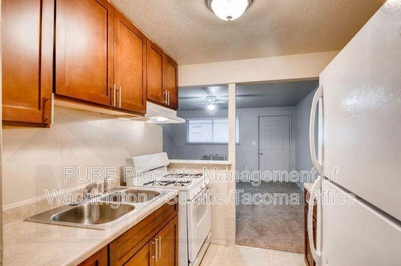 14510 Washington Ave Sw #12 - Photo 3 of 12