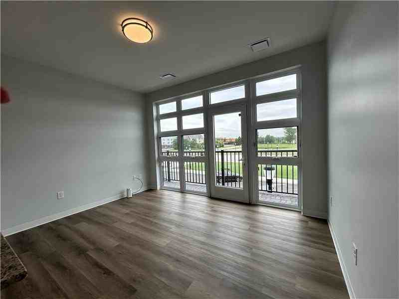 215 Mill Rd - Photo 6 of 13