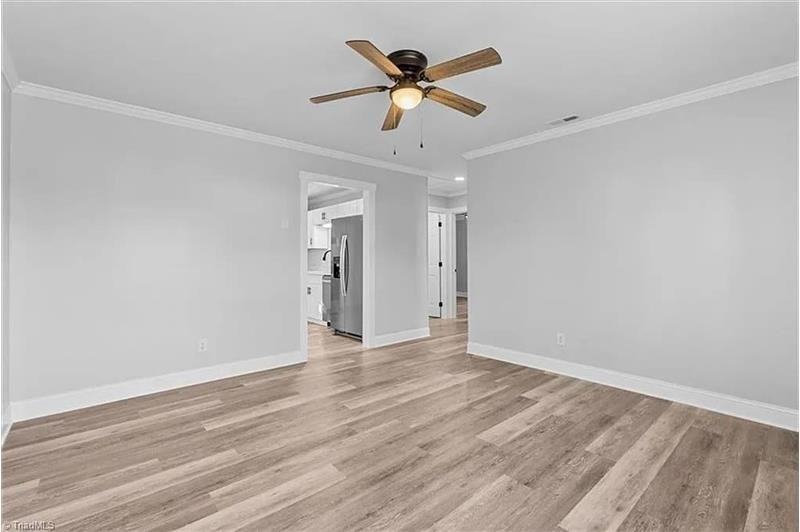 1501 Earl Dr - Photo 5 of 19