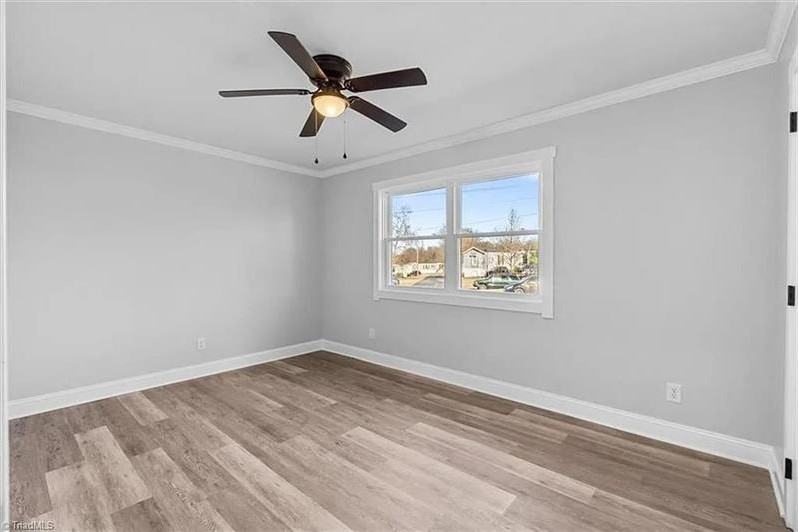 1501 Earl Dr - Photo 7 of 19