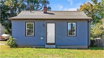 featured image of 2242 Hollyrood St