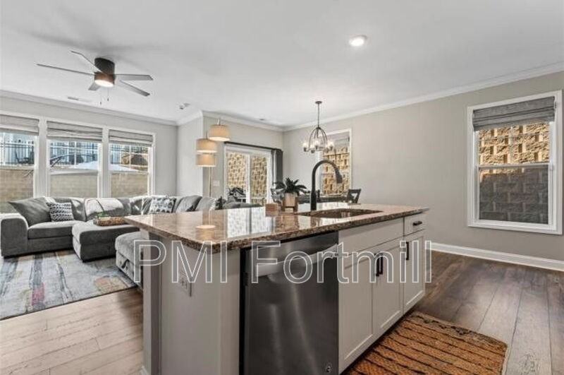 310 Bulrush Rd - Photo 5 of 28