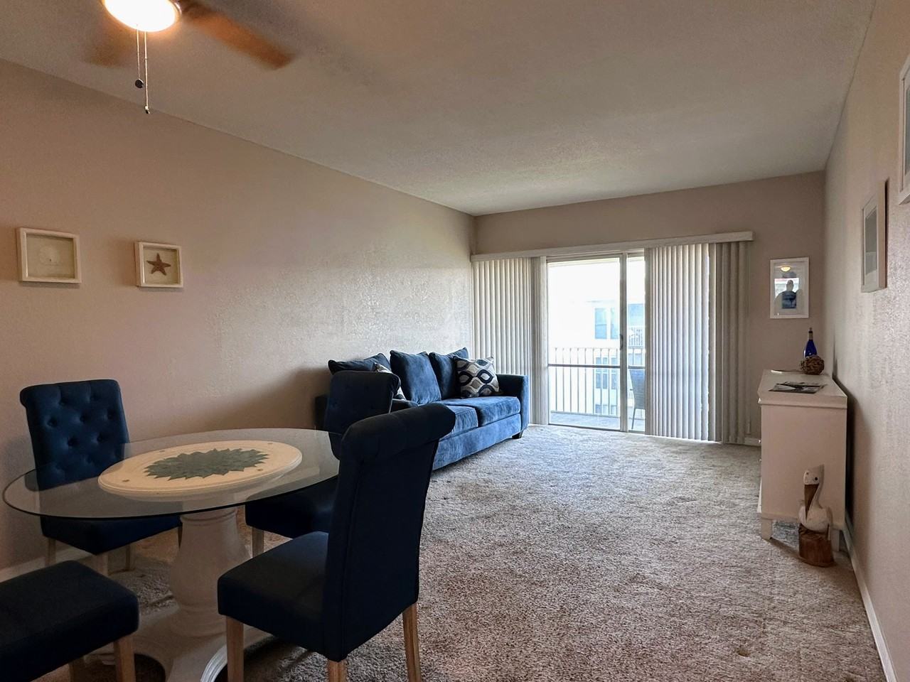 717 S Beach St - Photo 7 of 21
