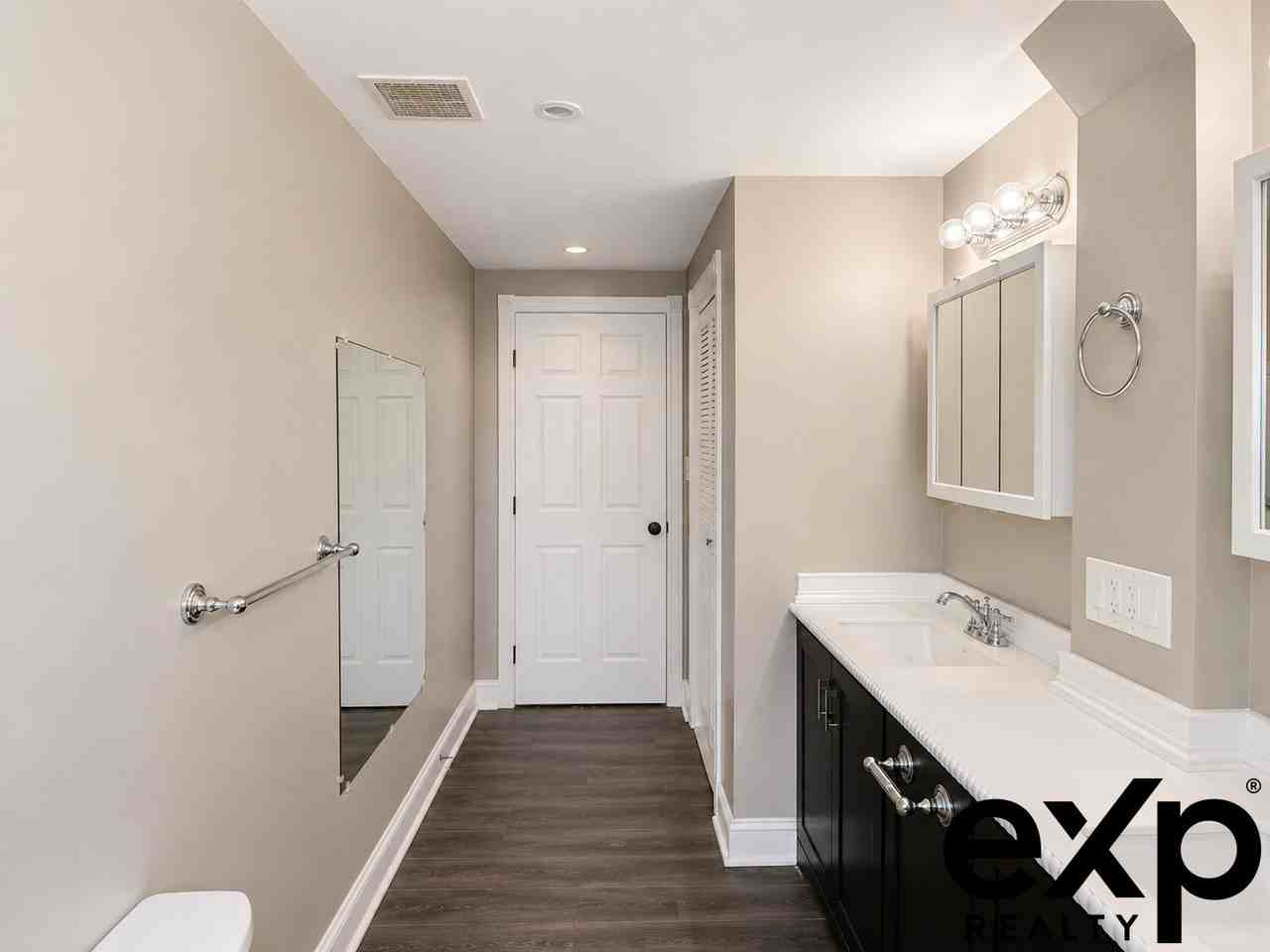 42 Clinton St #2 - Photo 6 of 25