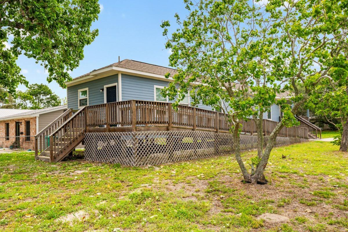 1109 W Nelson Ave - Photo 2 of 16