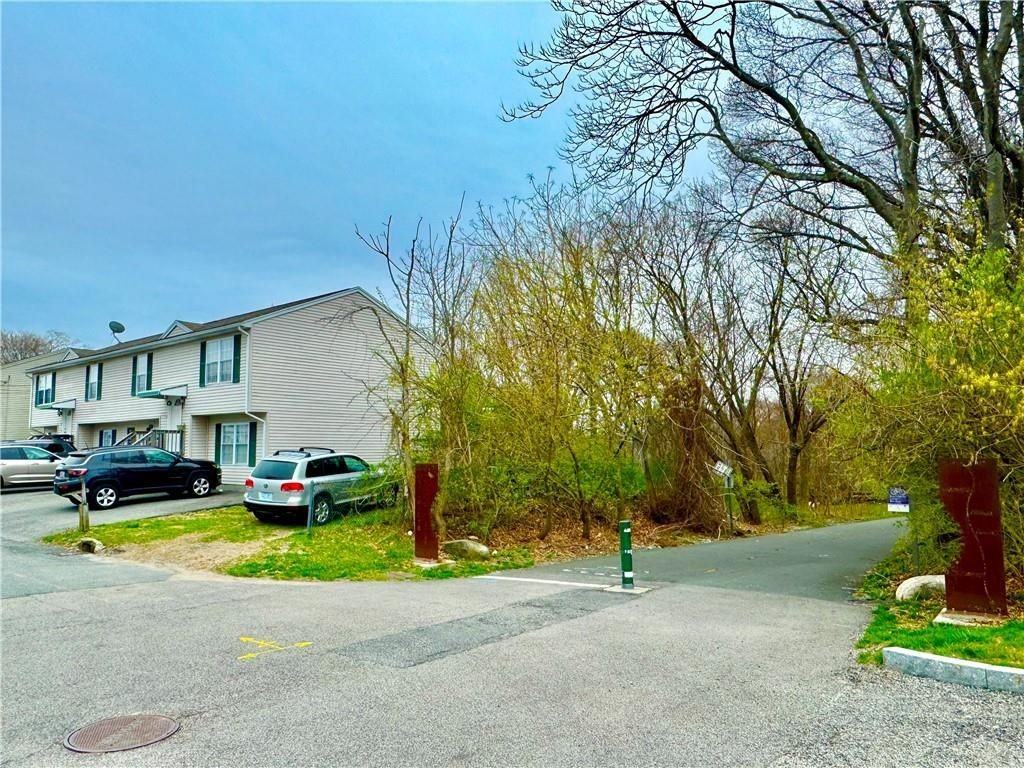 32 Silva St - Photo 6 of 26