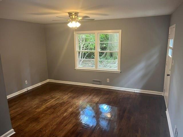 2086 Evergreen Ln Nw - Photo 3 of 10