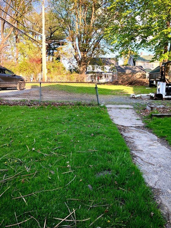 50 Pinewood Ave - Photo 7 of 31