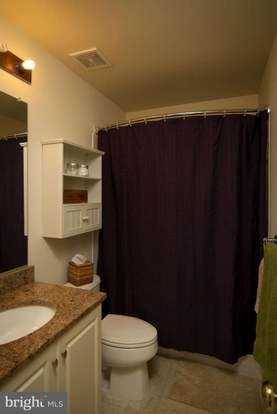 42772 Hollingsworth Ter - Photo 2 of 12