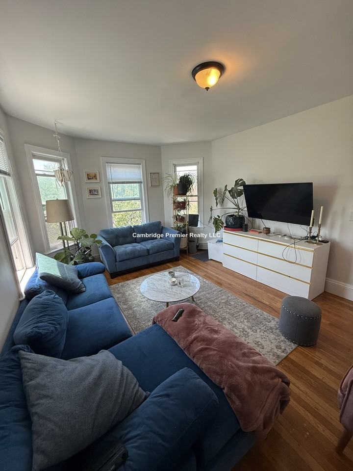 Norfolk St #4 - Photo 2 of 29