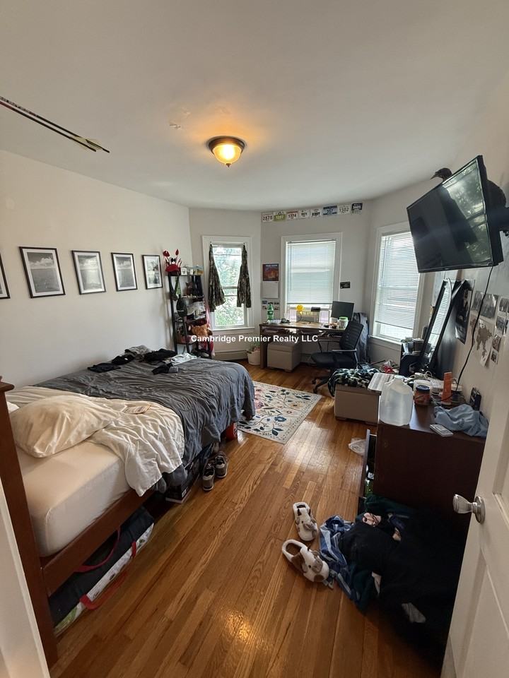 Norfolk St #4 - Photo 7 of 29