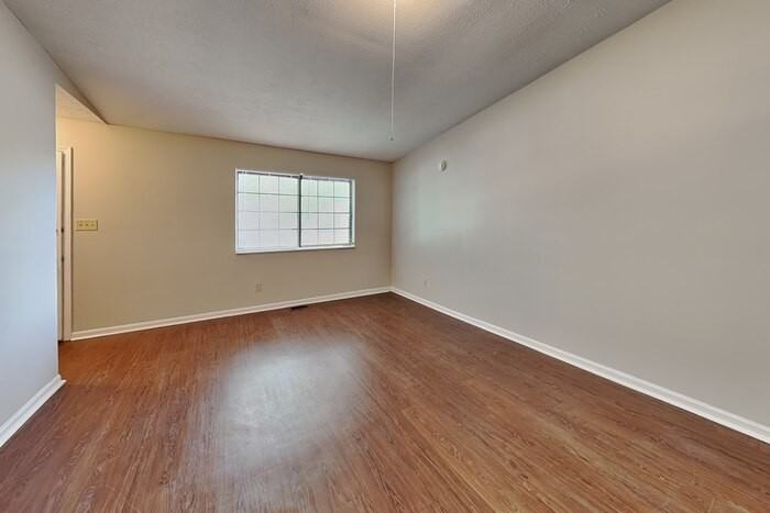 5334 Padre Ln - Photo 4 of 18
