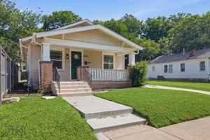 featured image of 2435 E 10th St
