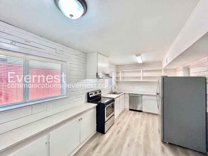 3502 Matador Dr - Photo 2 of 30