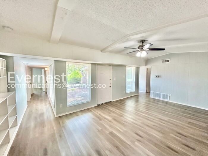 3502 Matador Dr - Photo 5 of 30
