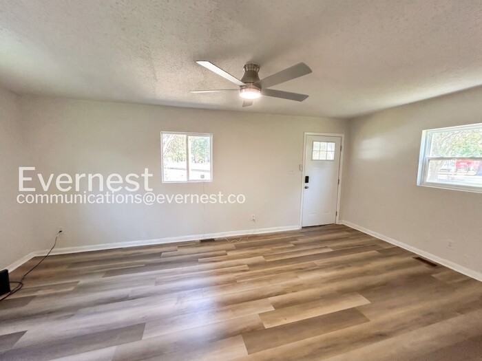 633 Hemlock Ave - Photo 2 of 22