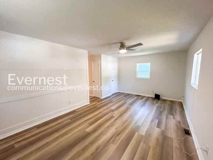 633 Hemlock Ave - Photo 5 of 22