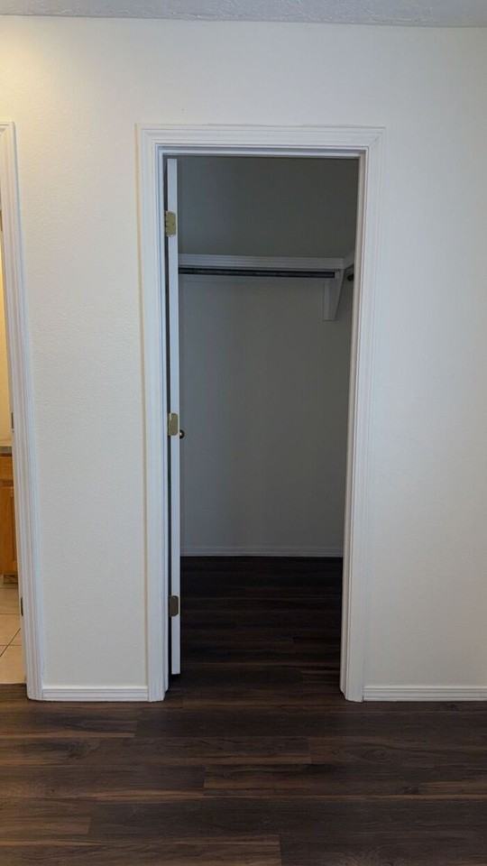 812 S Elgin Ave #4 - Photo 5 of 11
