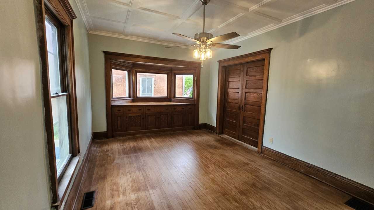270 W 5th St #1 - Photo 3 of 15