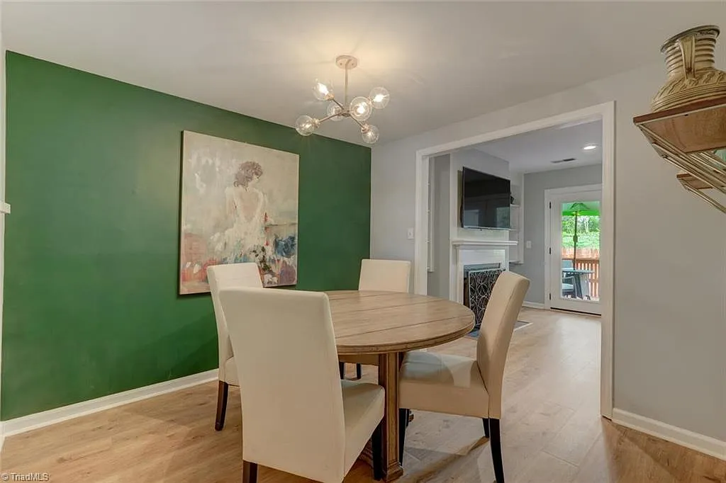 3765 Greenes Xing #1A - Photo 5 of 25