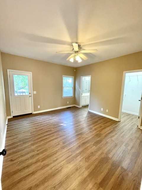 1463 Oxford Pl #1436 - Photo 4 of 9