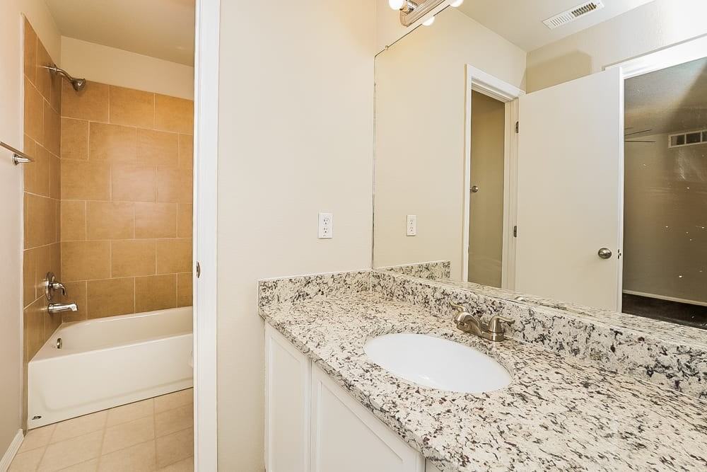 176 Roycroft Dr #NA - Photo 5 of 7