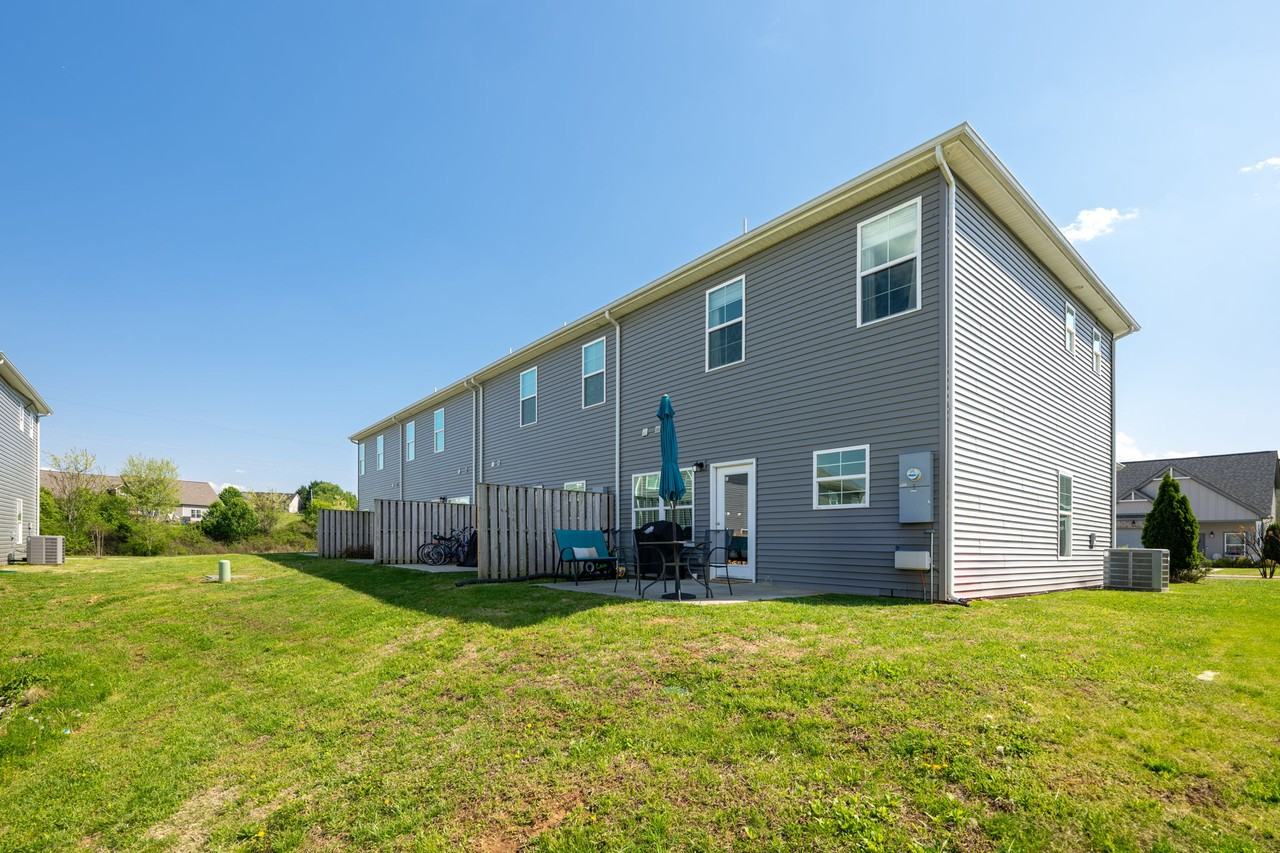 631 Bellingham Dr Ne #631 - Photo 4 of 46