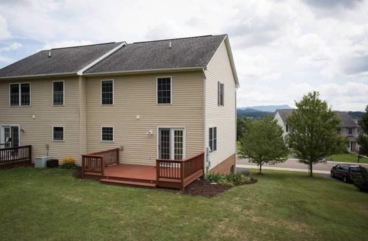 525 Pointe Dr #NA