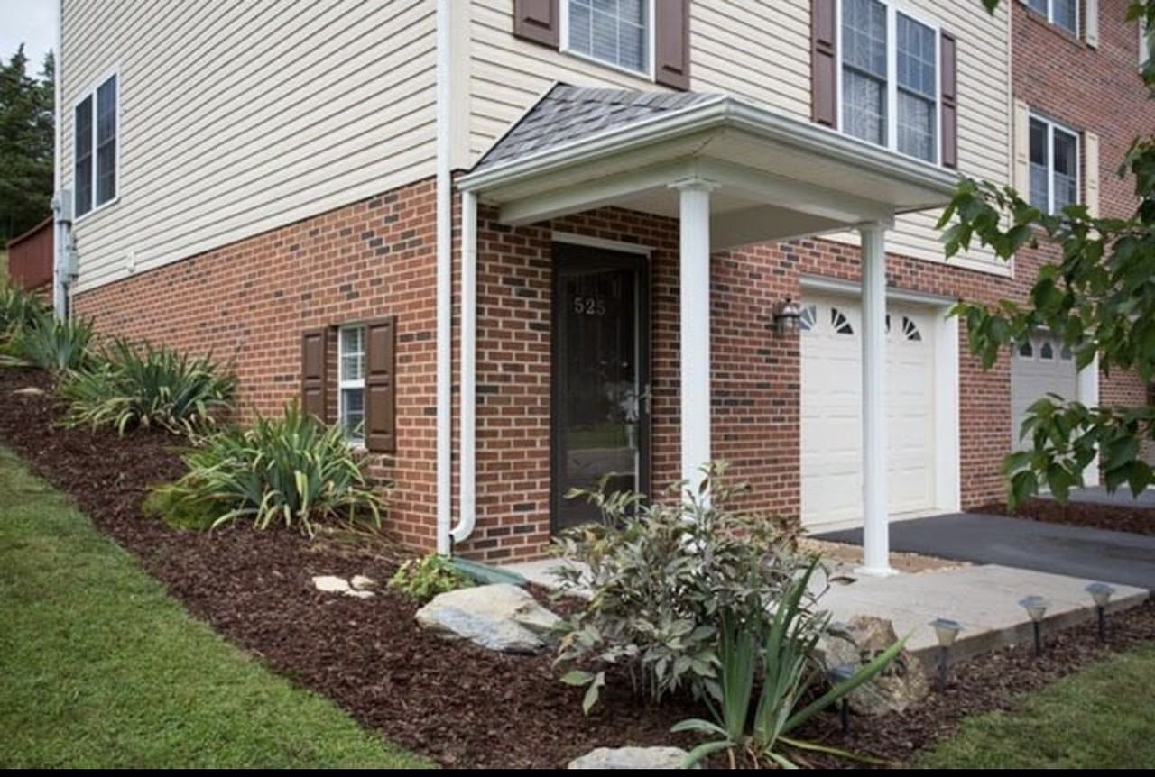 525 Pointe Dr #NA - Photo 4 of 20