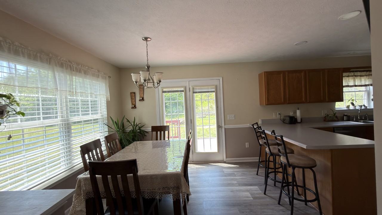 525 Pointe Dr #NA - Photo 6 of 20