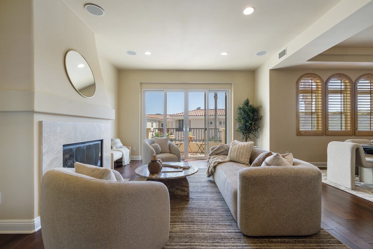 23963 De Ville Way #11 - Photo 5 of 48