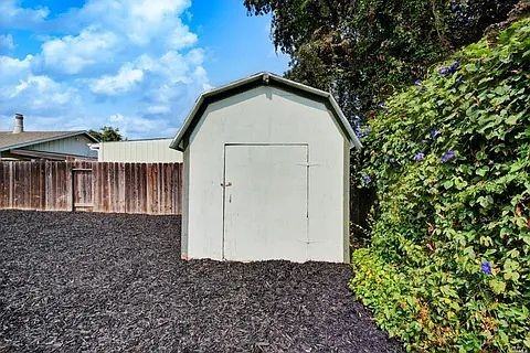 332 Serrano Court - Photo 3 of 8