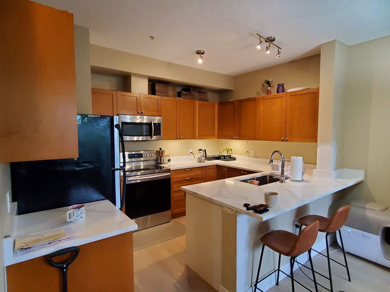 820 Short Street #206 - Photo 2 of 24