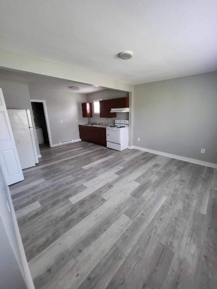 64 N 6th Ave #2