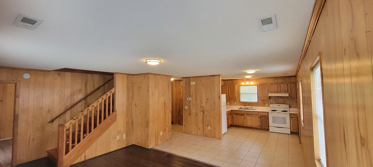 5442 Sidbury Rd - Photo 2 of 13