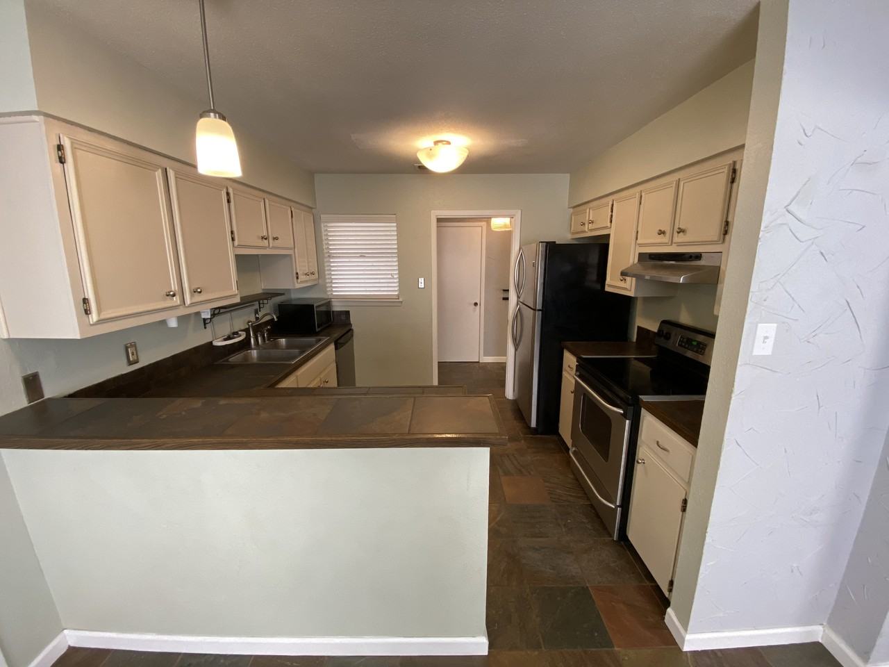4318 Temple Hl - Photo 7 of 20