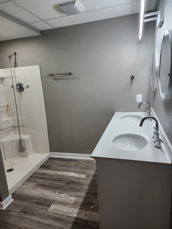 3700 F St - Photo 5 of 26