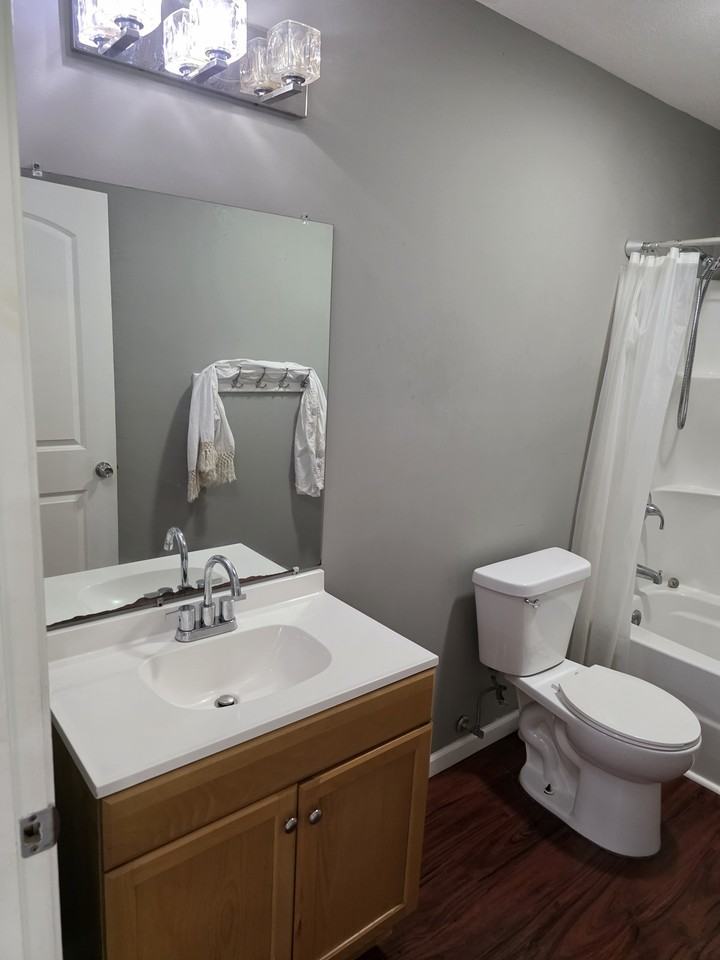 514 W Gent St #A - Photo 7 of 10