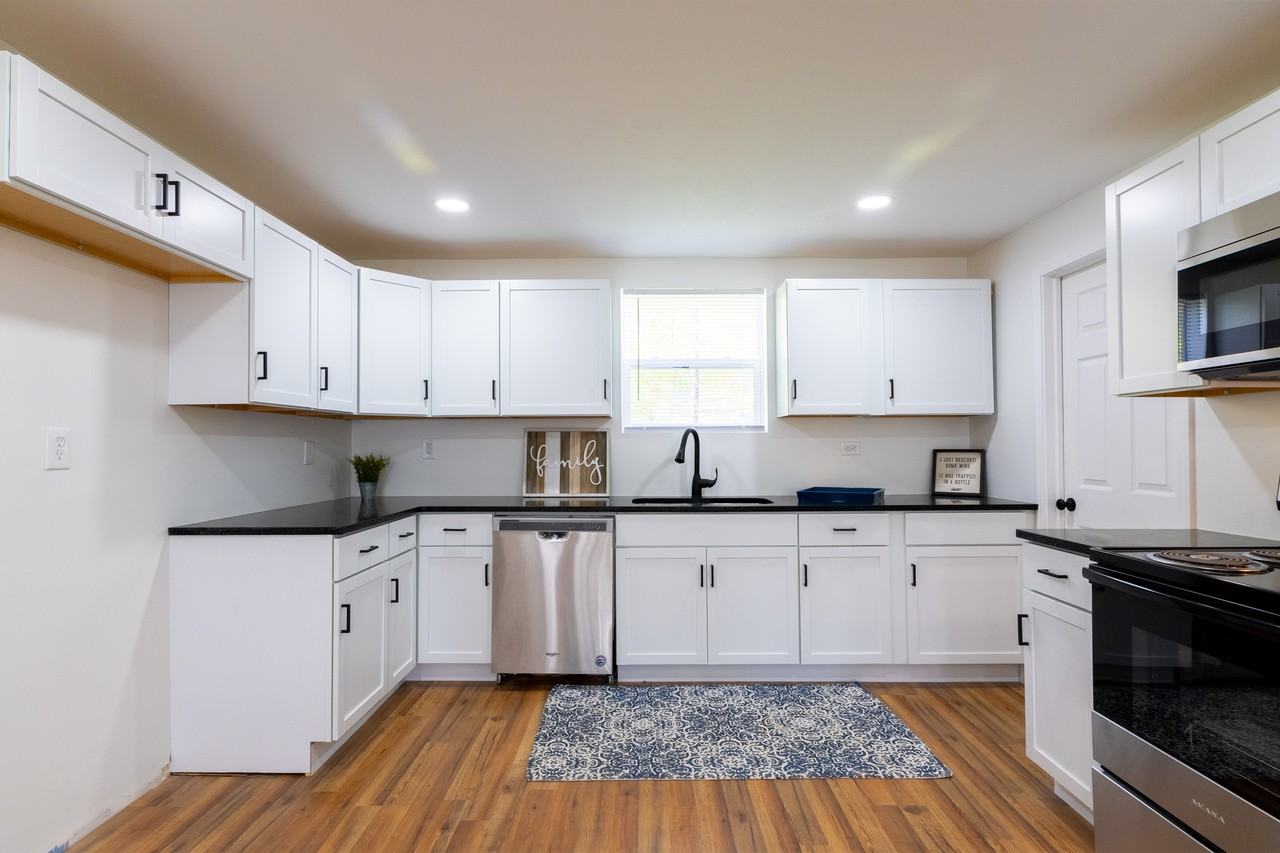 238 N Alfonte St - Photo 3 of 16
