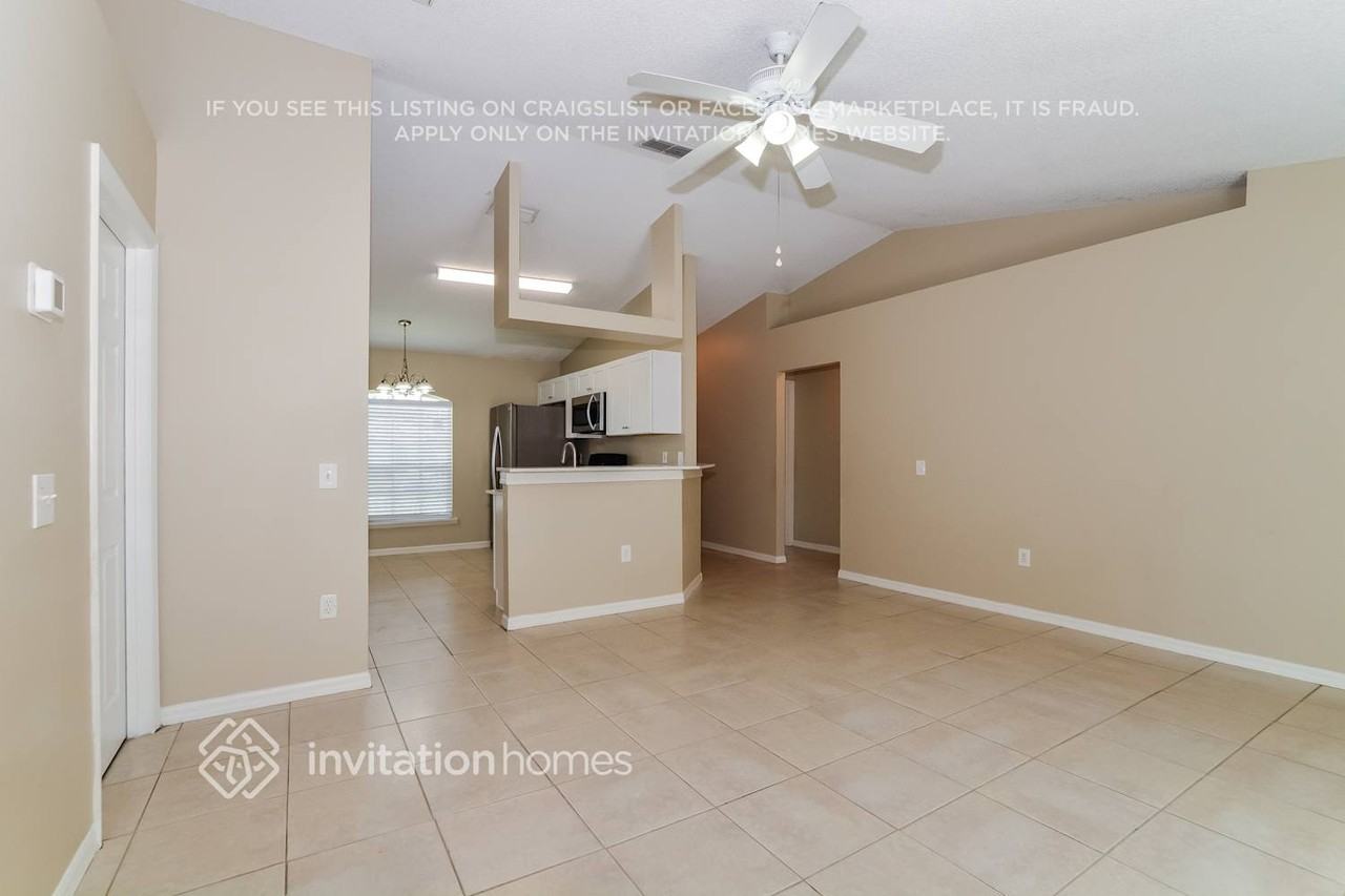 575 Eagle Ct - Photo 5 of 17