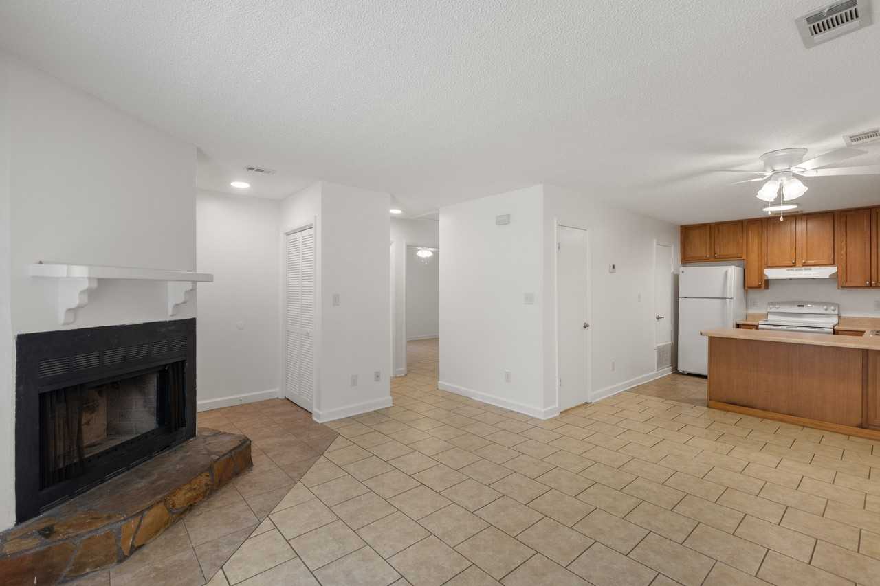 6346 W Fairfield Dr #A - Photo 7 of 18