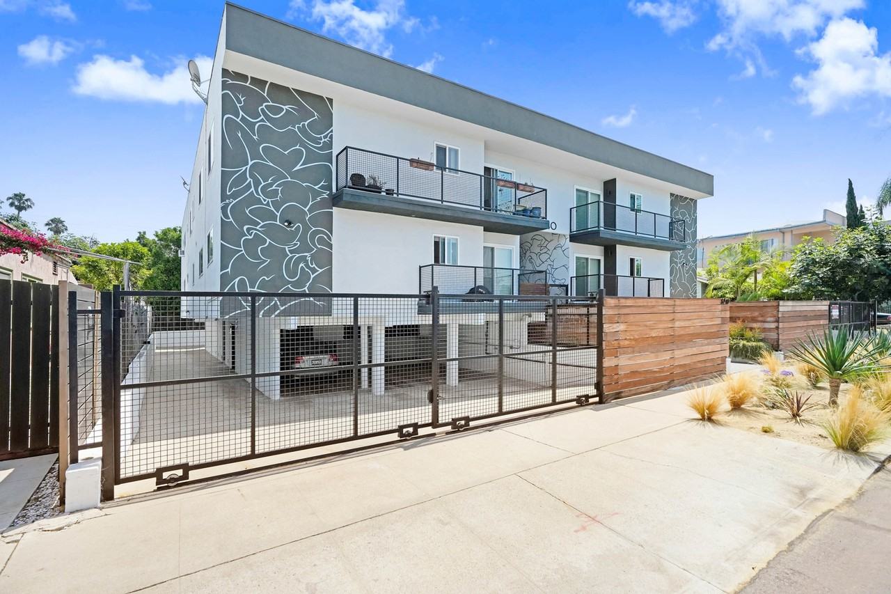 3240 Fay - Photo 4 of 17