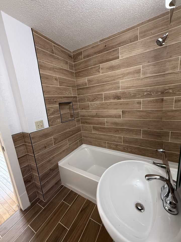 1719 Adams St Ne #4 - Photo 3 of 12