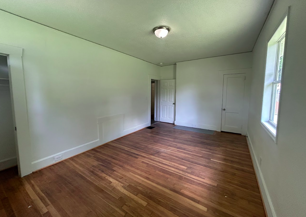 2511 20th Place Ensley - Photo 3 of 9
