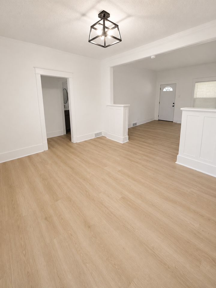 415 S Harrison St - Photo 4 of 11