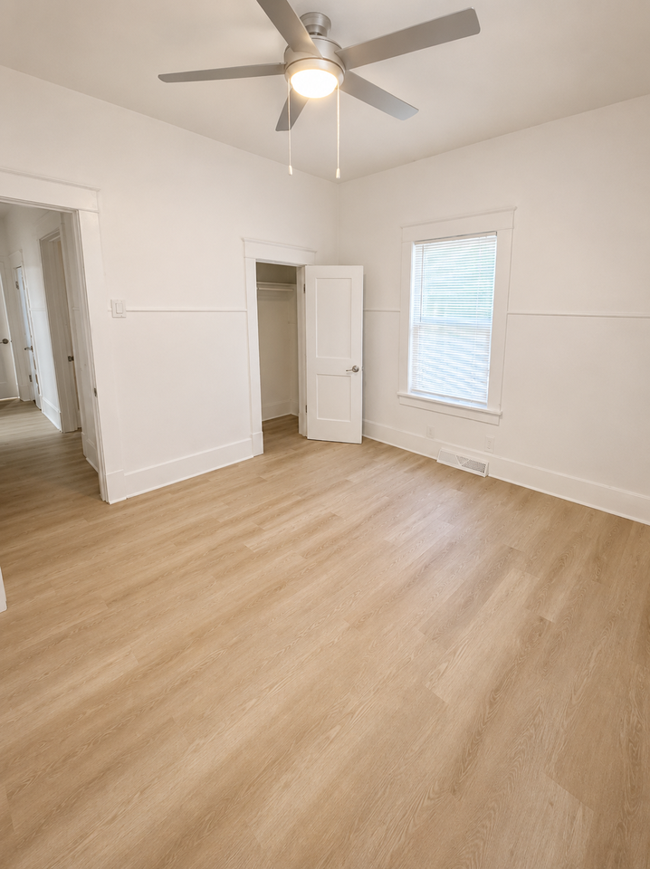 415 S Harrison St - Photo 7 of 11