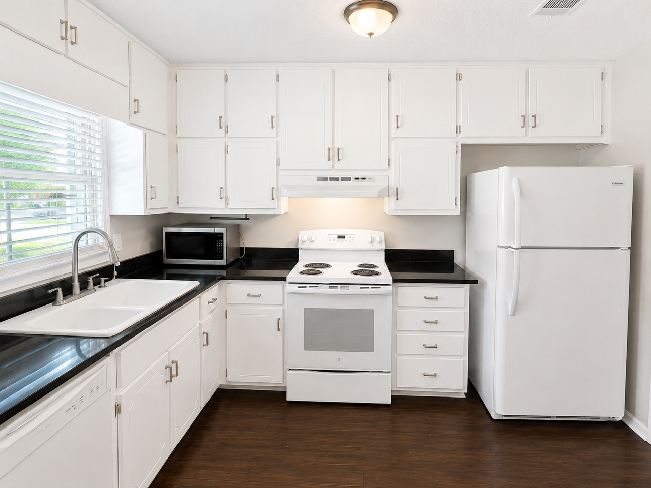 140 Williamsburg Way #1 - Photo 5 of 16