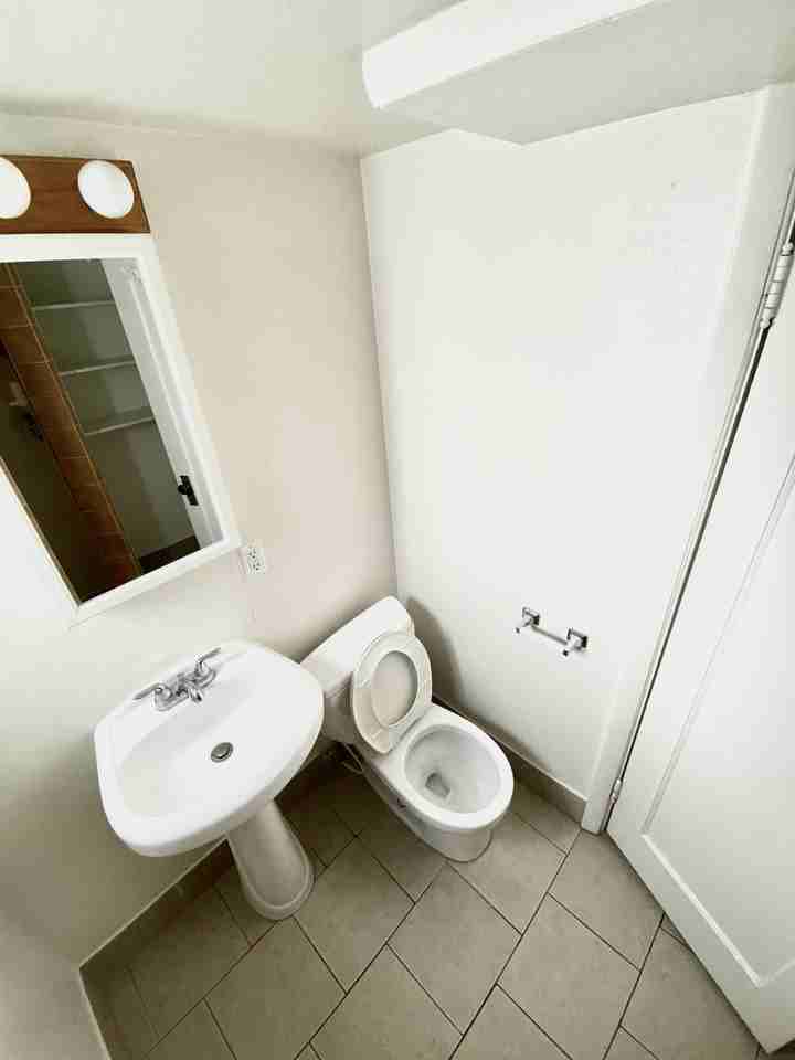 588 W Utah Ave #1 - Photo 6 of 9