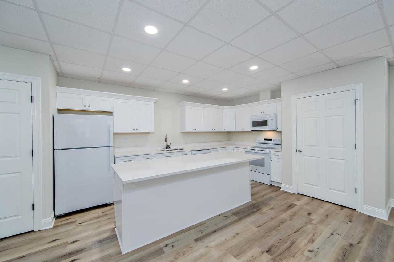 307 Hickory St - Photo 5 of 14